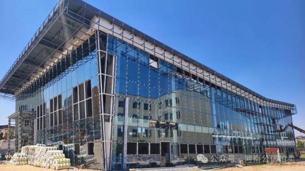 开封市祥符区科技大道和中学街交叉口体育中心院内（3#水上健身中心）房地产六年租赁经营权拍卖